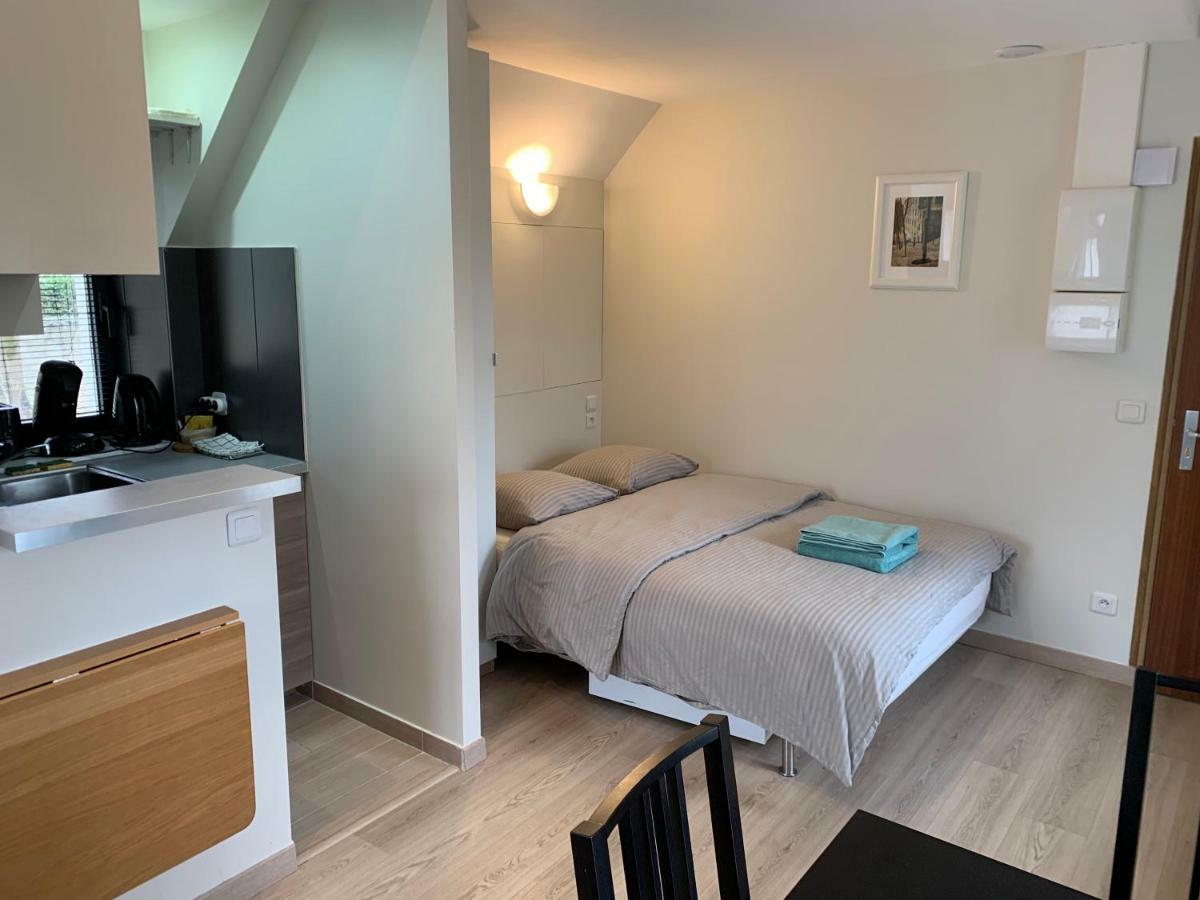 Jouy La Longere, Proche Hec, Versailles, Parking Prive Gratuit Exteriör bild